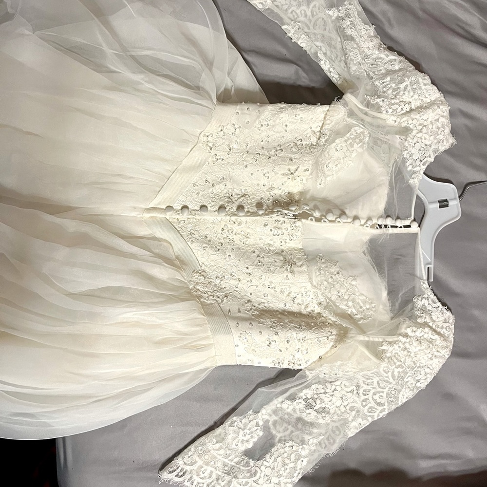Wedding Dress - Picture 11 of 11